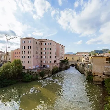 Yourbanflat Waterway Haven